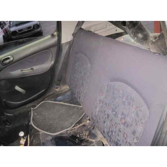 peugeot 206 berlina del año 2000