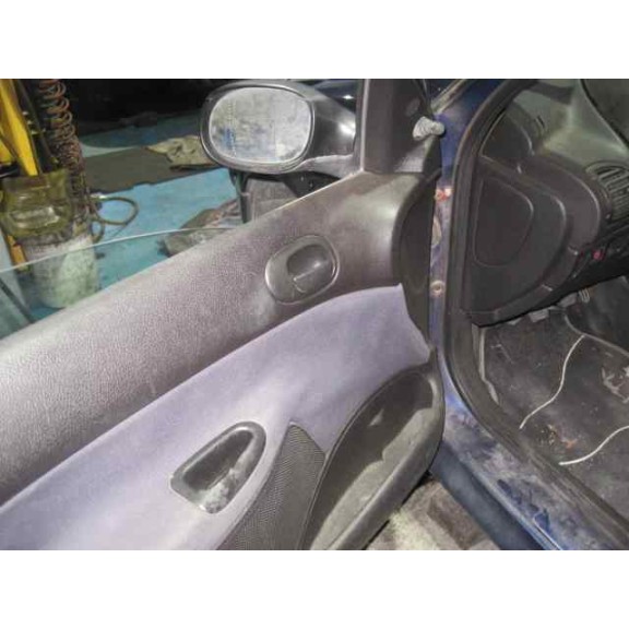 peugeot 206 berlina del año 2000