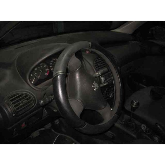 peugeot 206 berlina del año 2000