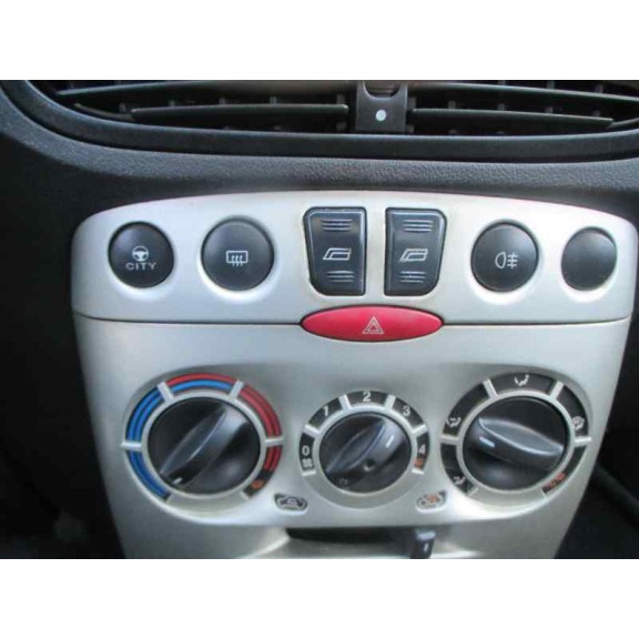 fiat punto berlina (188) del año 2002