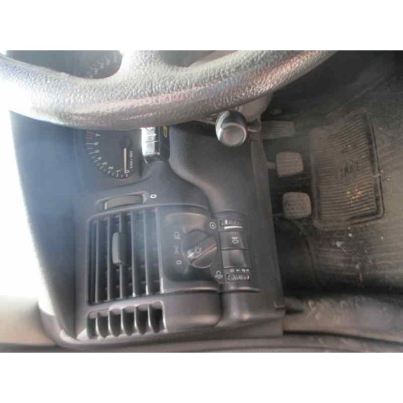 opel vectra b berlina del año 2001