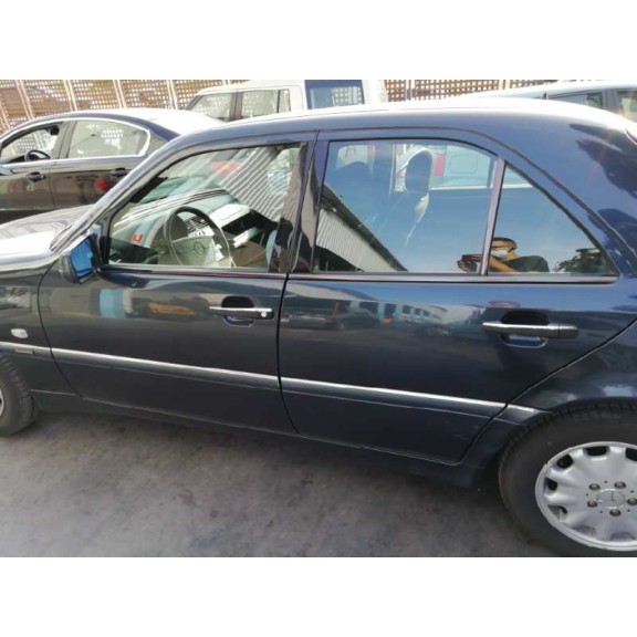 mercedes-benz clase c (w202) berlina del año 1999