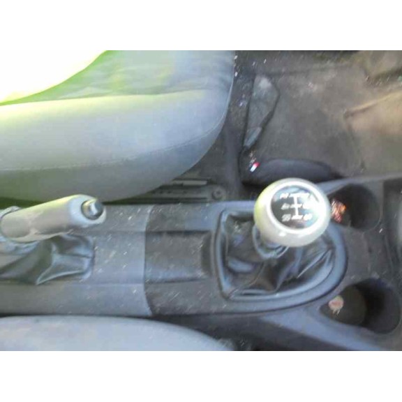 ford focus berlina (cak) del año 2004