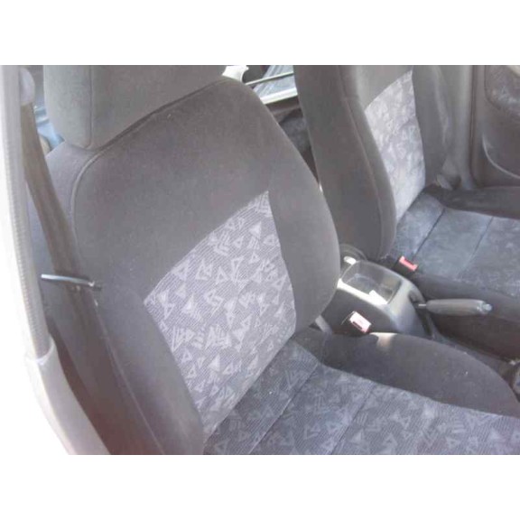 daewoo lanos del año 2001