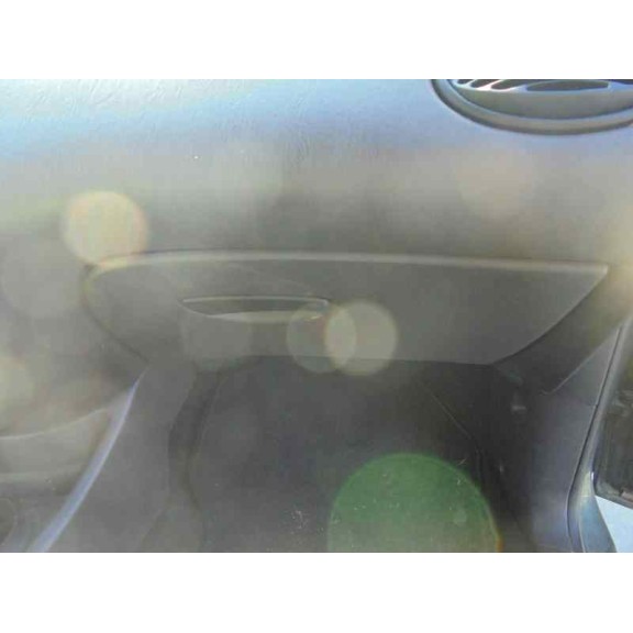 ford focus berlina (cak) del año 2004