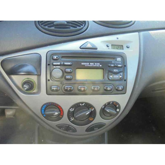 ford focus berlina (cak) del año 2004