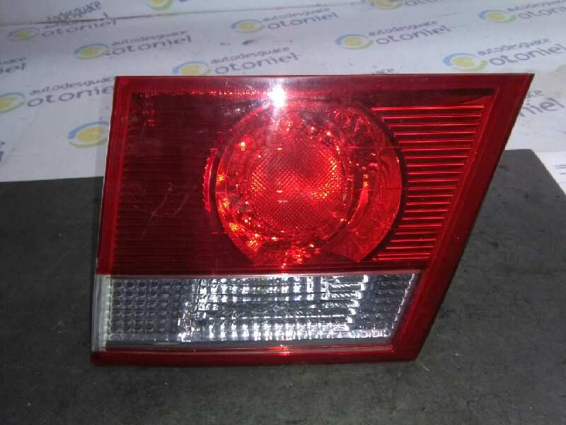 Recambio de piloto trasero derecho interior para kia carens 2.0 crdi ex monovolumen referencia OEM IAM   INTERIOR