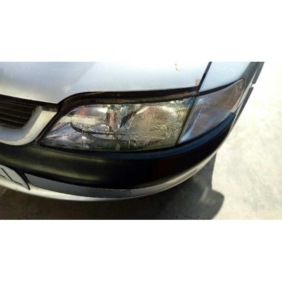 opel vectra b berlina del año 1999