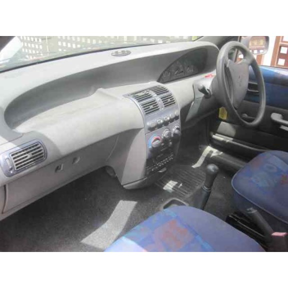 fiat punto berlina (176) del año 1999