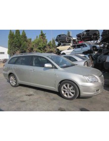 toyota avensis wagon (t25) del año 2004