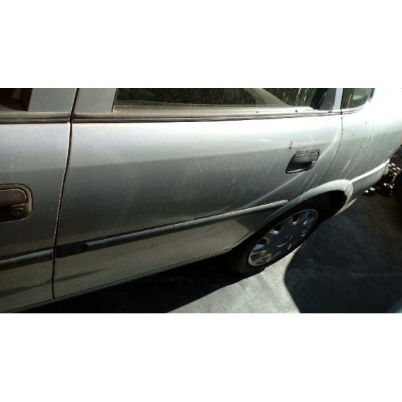 opel vectra b berlina del año 1999