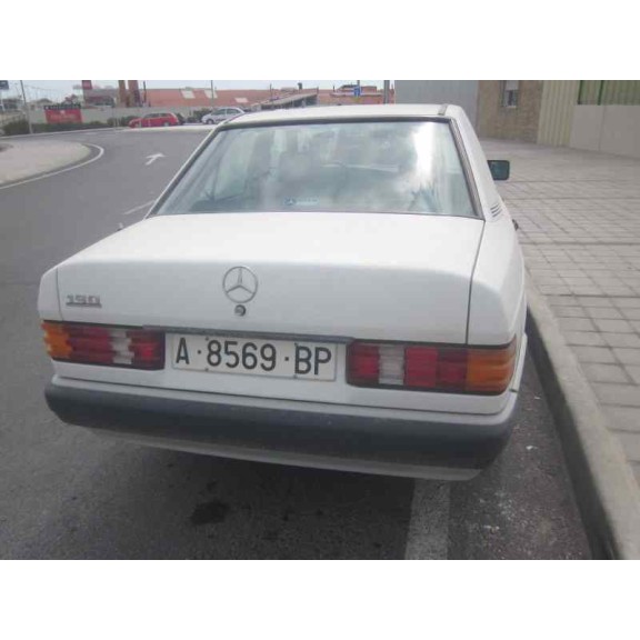 mercedes-benz clase c (w201) berlina del año 1990