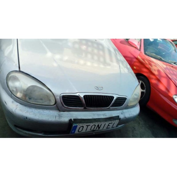 daewoo lanos del año 2001