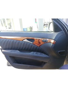 mercedes-benz clase e (w211) berlina del año 2005 2