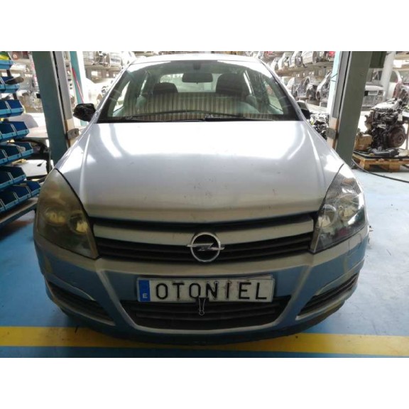 opel astra h berlina del año 2004