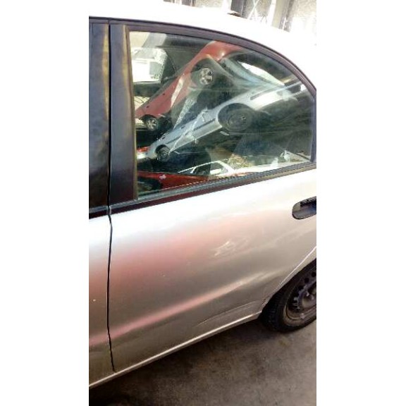 daewoo lanos del año 2001