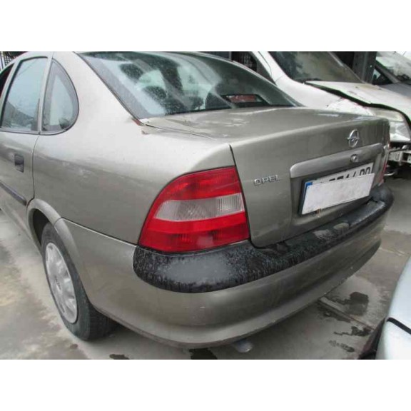 opel vectra b berlina del año 1997
