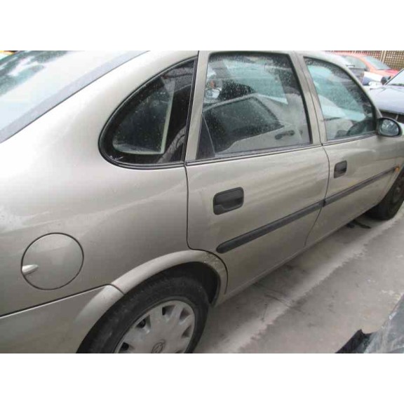 opel vectra b berlina del año 1997