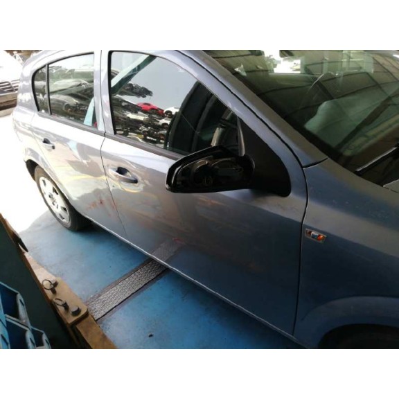 opel astra h berlina del año 2004