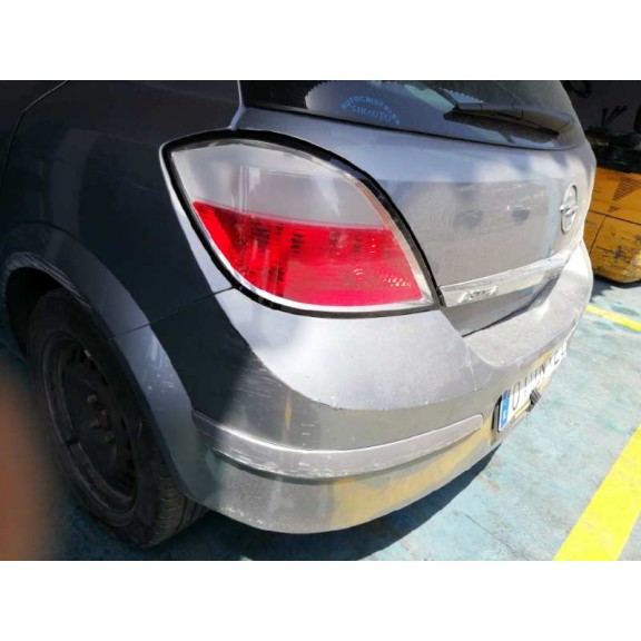 opel astra h berlina del año 2004