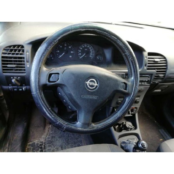 opel zafira a del año 2005