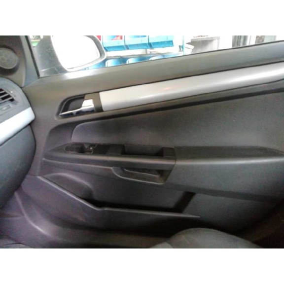 opel astra h berlina del año 2004