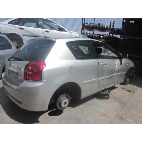 toyota corolla (e12) del año 2004