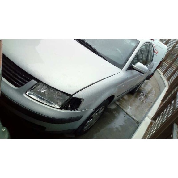 volkswagen passat berlina (3b2) del año 1999