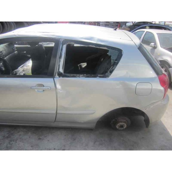 toyota corolla (e12) del año 2004