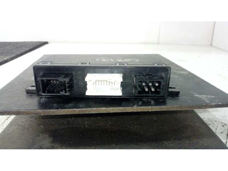 Recambio de modulo electronico para bmw serie 5 berlina (e39) 520i referencia OEM IAM  CONTORL DE PUERTA DERECHA