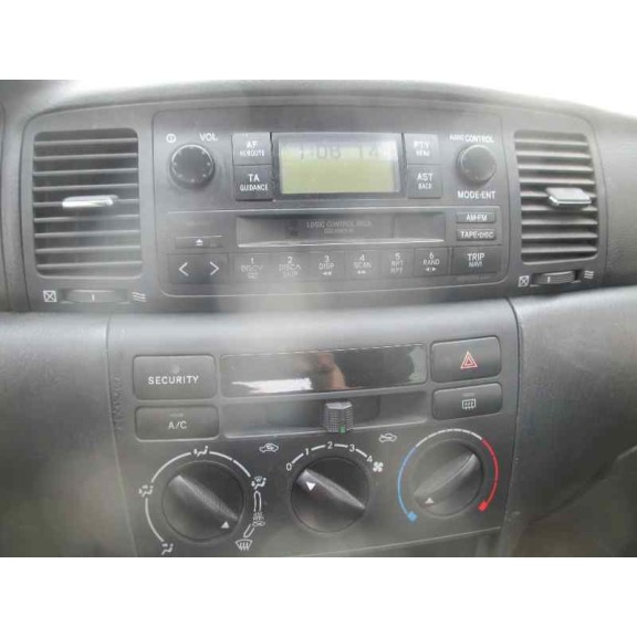 toyota corolla (e12) del año 2004