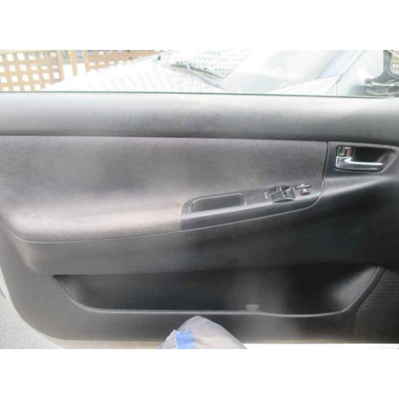 toyota corolla (e12) del año 2004