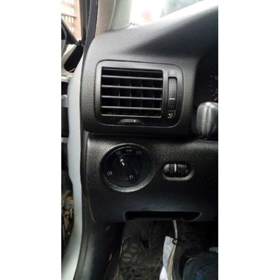 volkswagen passat berlina (3b2) del año 1999