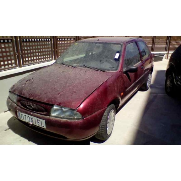 ford fiesta berlina del año 1998
