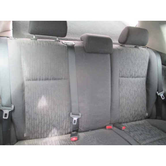 toyota corolla (e12) del año 2004