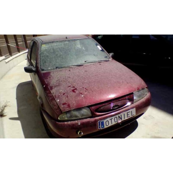 ford fiesta berlina del año 1998