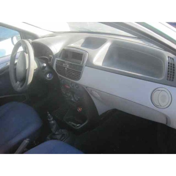 fiat punto berlina (188) del año 2001