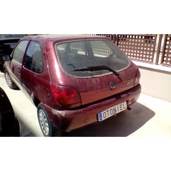ford fiesta berlina del año 1998