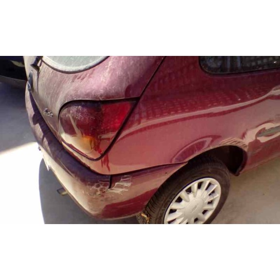 ford fiesta berlina del año 1998