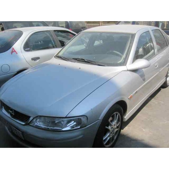 opel vectra b berlina del año 2001