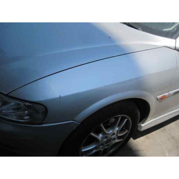 opel vectra b berlina del año 2001