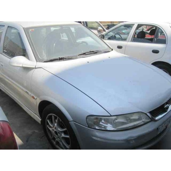 opel vectra b berlina del año 2001