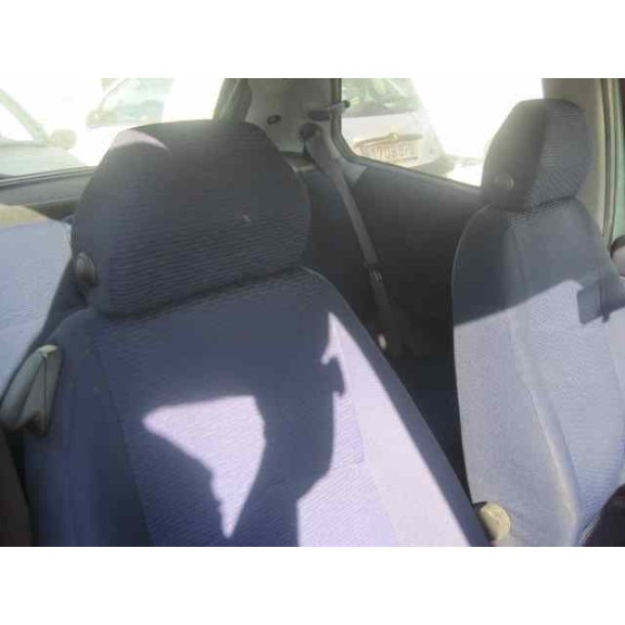 fiat punto berlina (188) del año 2001