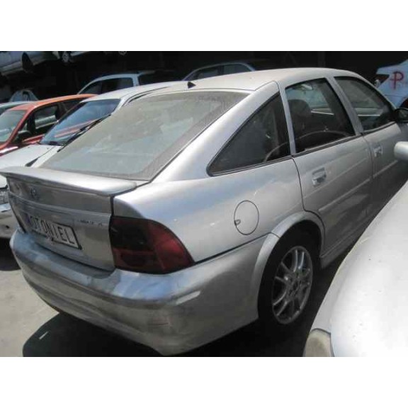 opel vectra b berlina del año 2001