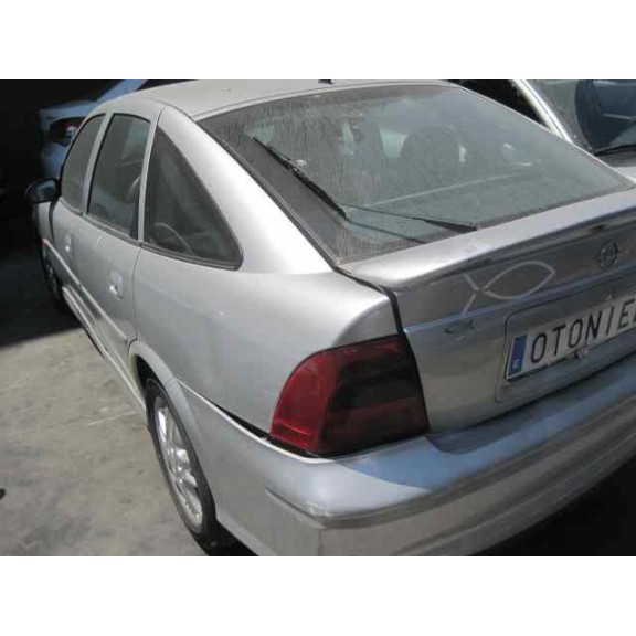 opel vectra b berlina del año 2001
