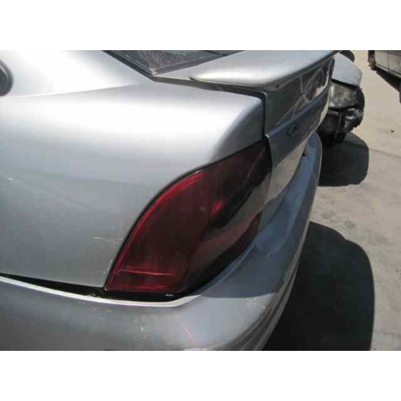 opel vectra b berlina del año 2001