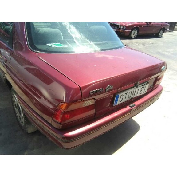 ford escort berlina del año 1993