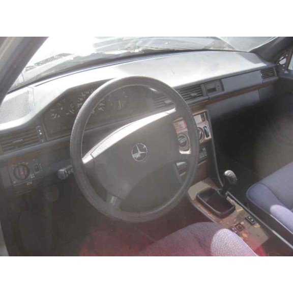 mercedes-benz clase e (w124) berlina del año 1990