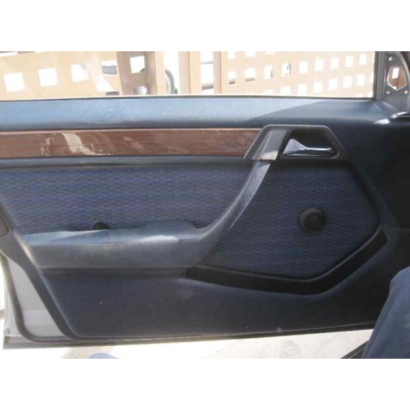 mercedes-benz clase e (w124) berlina del año 1990