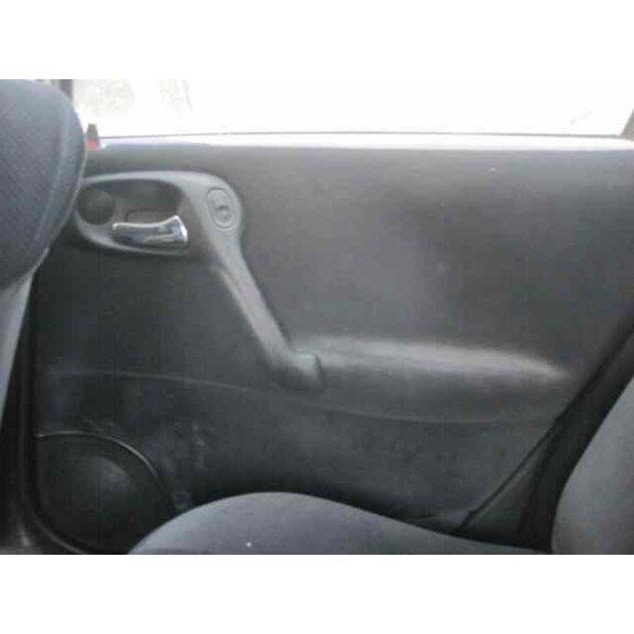 opel vectra b berlina del año 2001